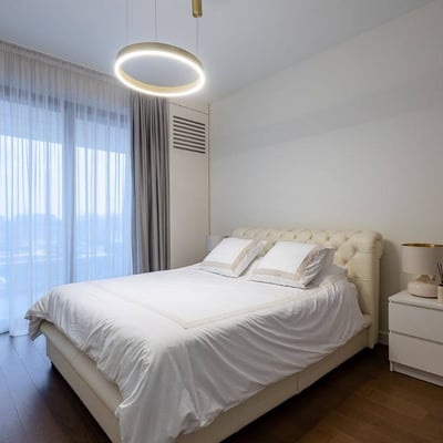 Alquiler de un piso luminoso de 3 habitaciones, 84 m², en el complejo residencial BW Terraces, Belgrado, Serbia